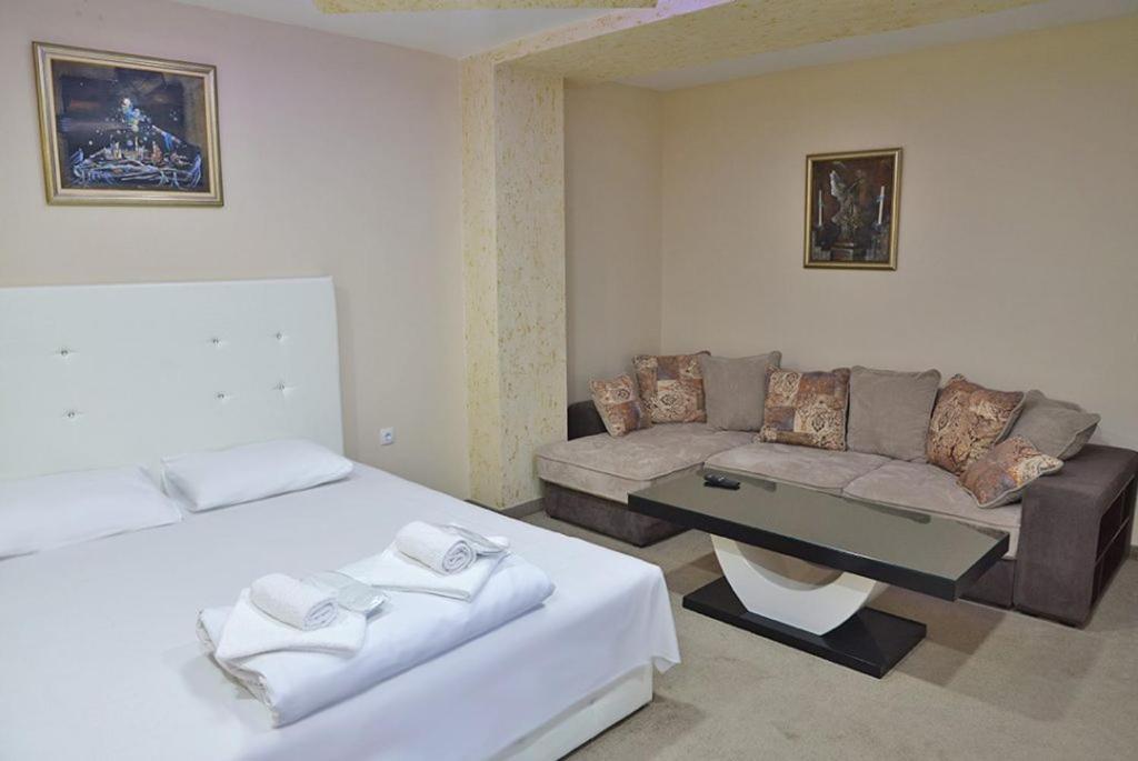 Villa Lunar Lux Kruševac Dış mekan fotoğraf